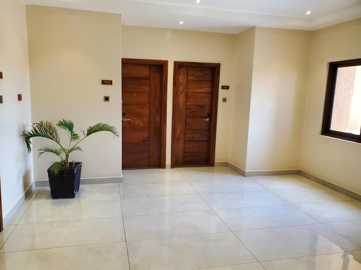 Millennium Terrace Hotel Кампала Екстериор снимка