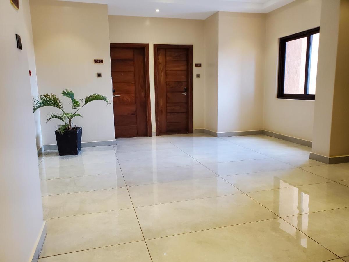 Millennium Terrace Hotel Кампала Екстериор снимка