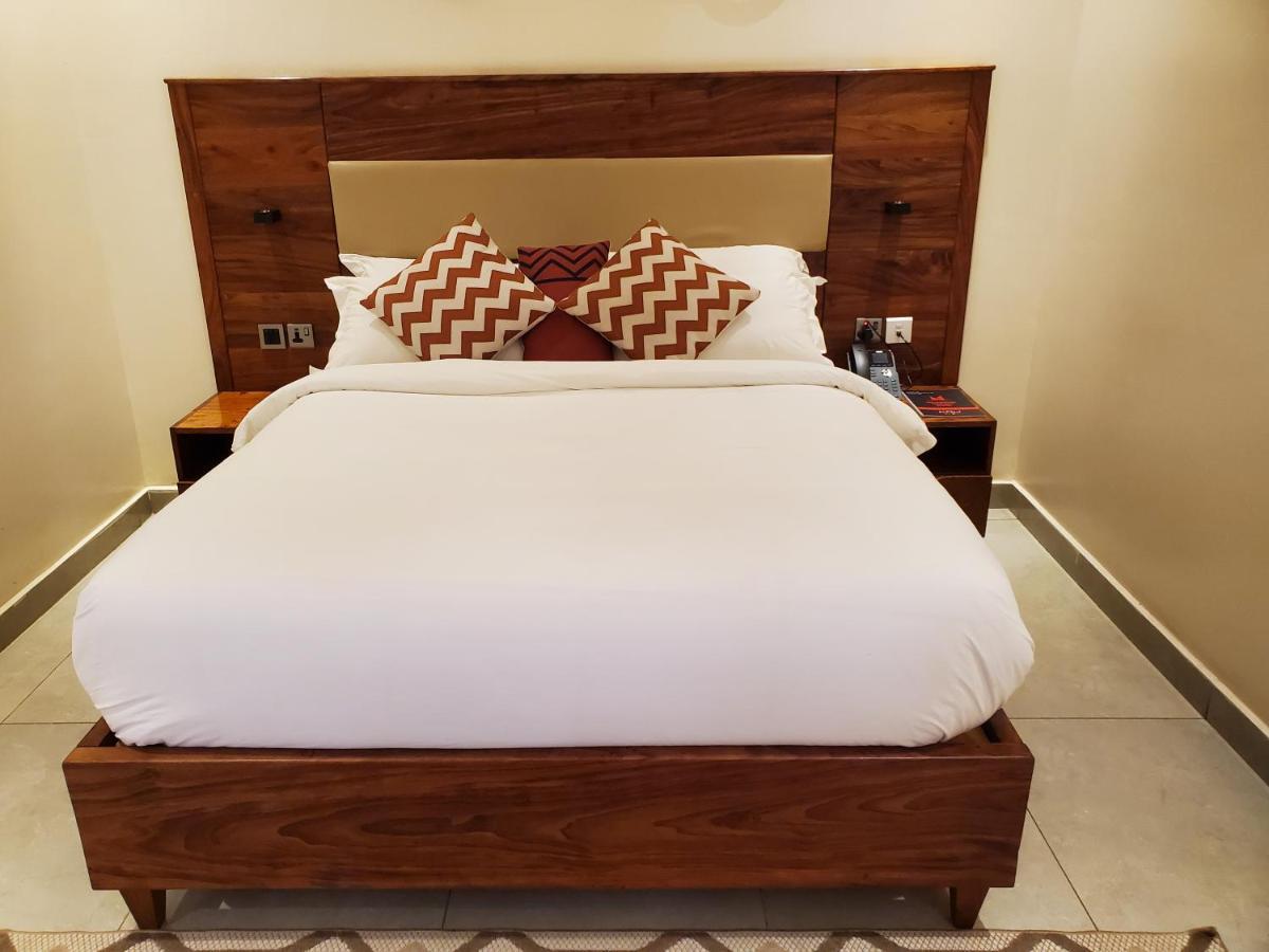 Millennium Terrace Hotel Кампала Екстериор снимка