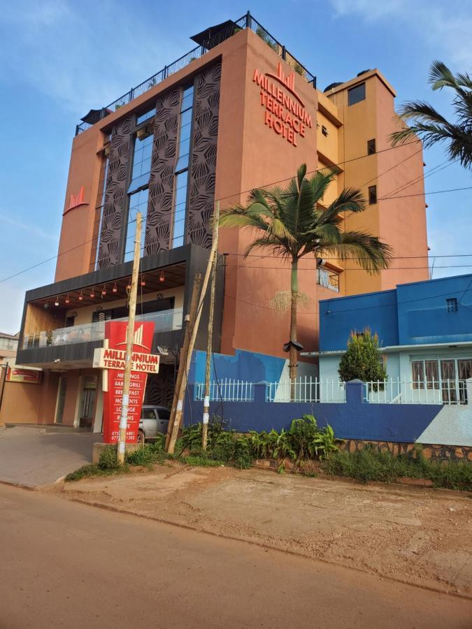 Millennium Terrace Hotel Кампала Екстериор снимка