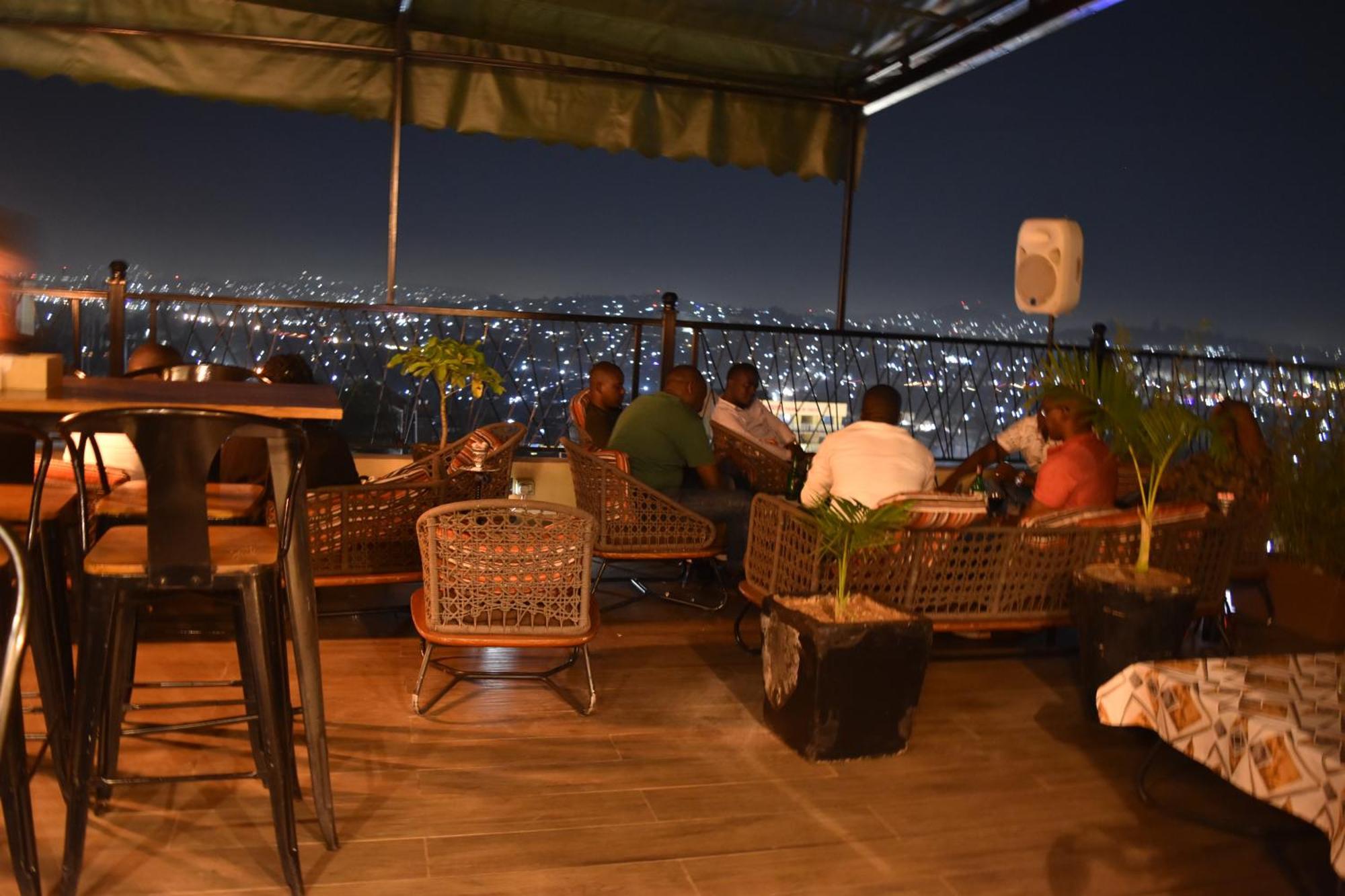 Millennium Terrace Hotel Кампала Екстериор снимка